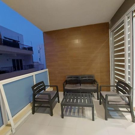 Centre Point Comfort Apartment 세인트폴스베이 외부 사진