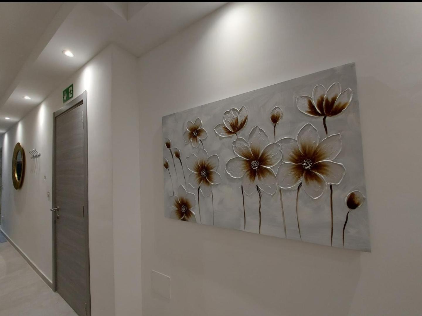 Centre Point Comfort Apartment 세인트폴스베이 외부 사진