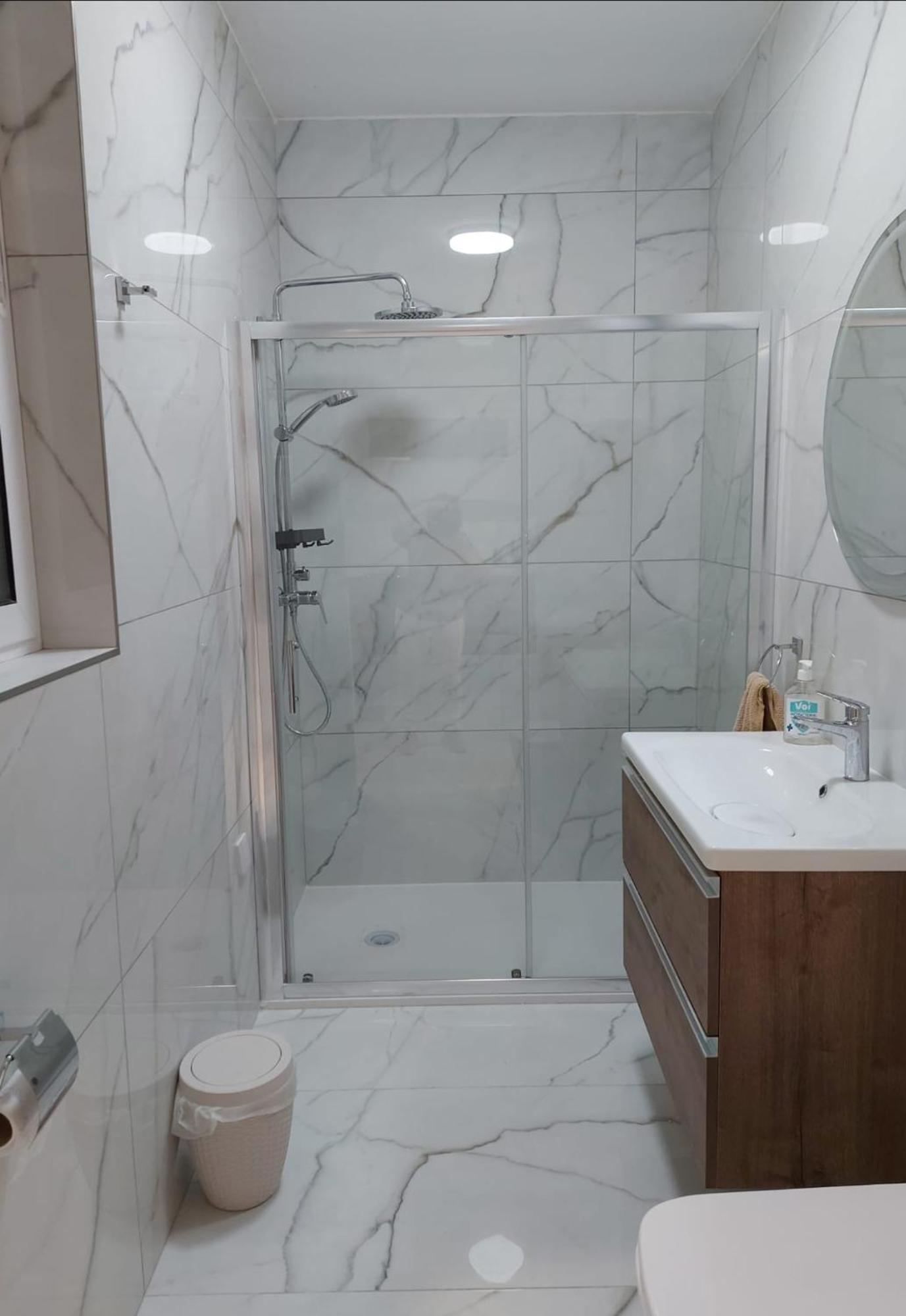 Centre Point Comfort Apartment 세인트폴스베이 외부 사진