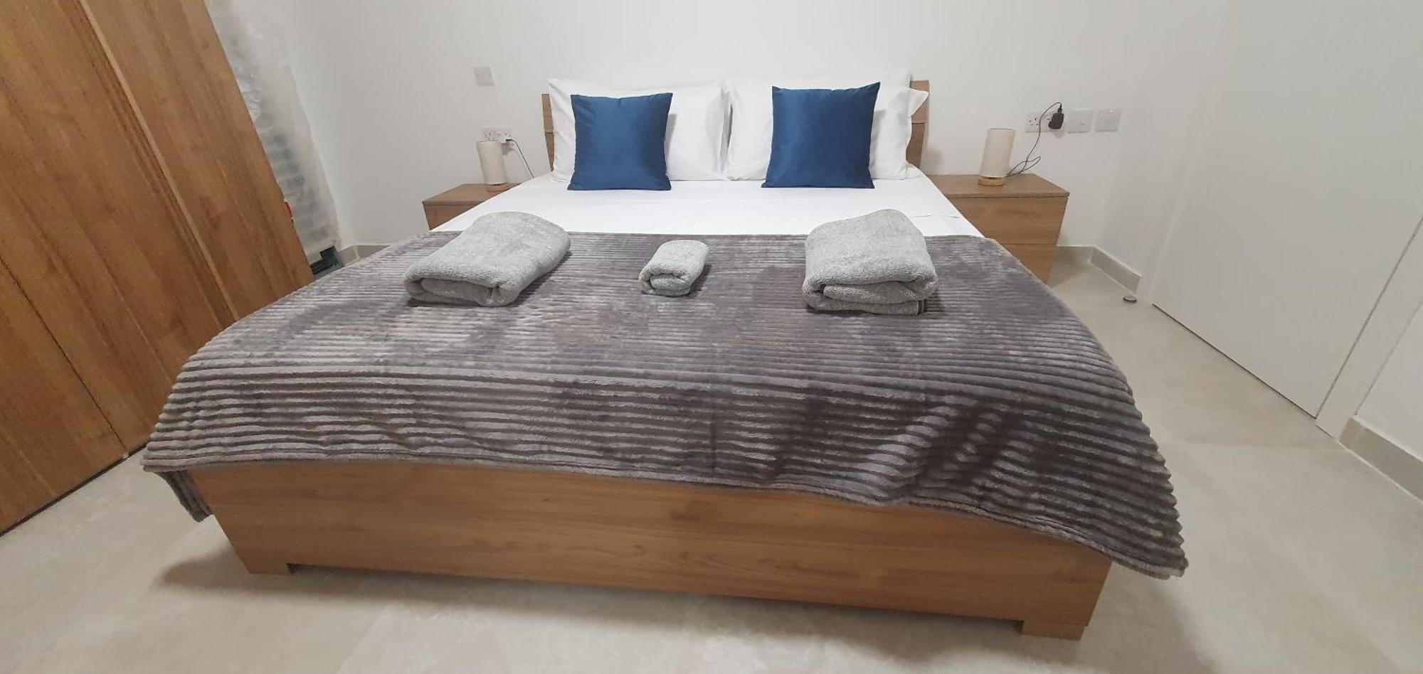 Centre Point Comfort Apartment 세인트폴스베이 외부 사진