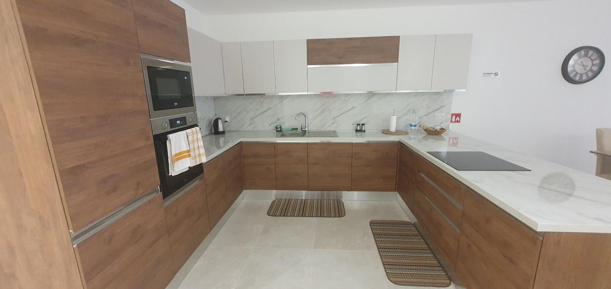 Centre Point Comfort Apartment 세인트폴스베이 외부 사진